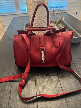 Gucci Jackie Red Leather Satchel Handbag with Shoulder Strap